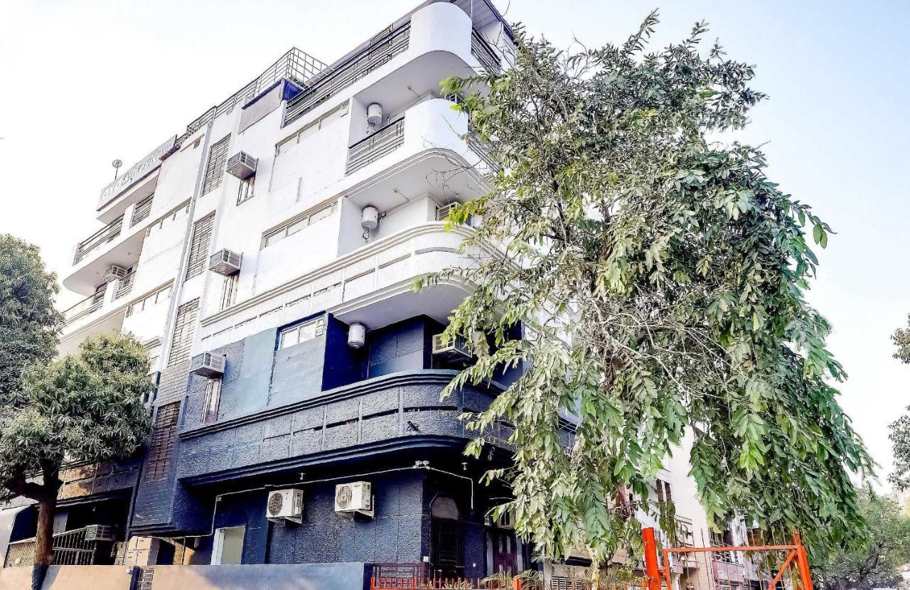 Collection O 71756 Hotel Silver Arrow Near Pacific Mall Tagore Garden Дели Экстерьер фото