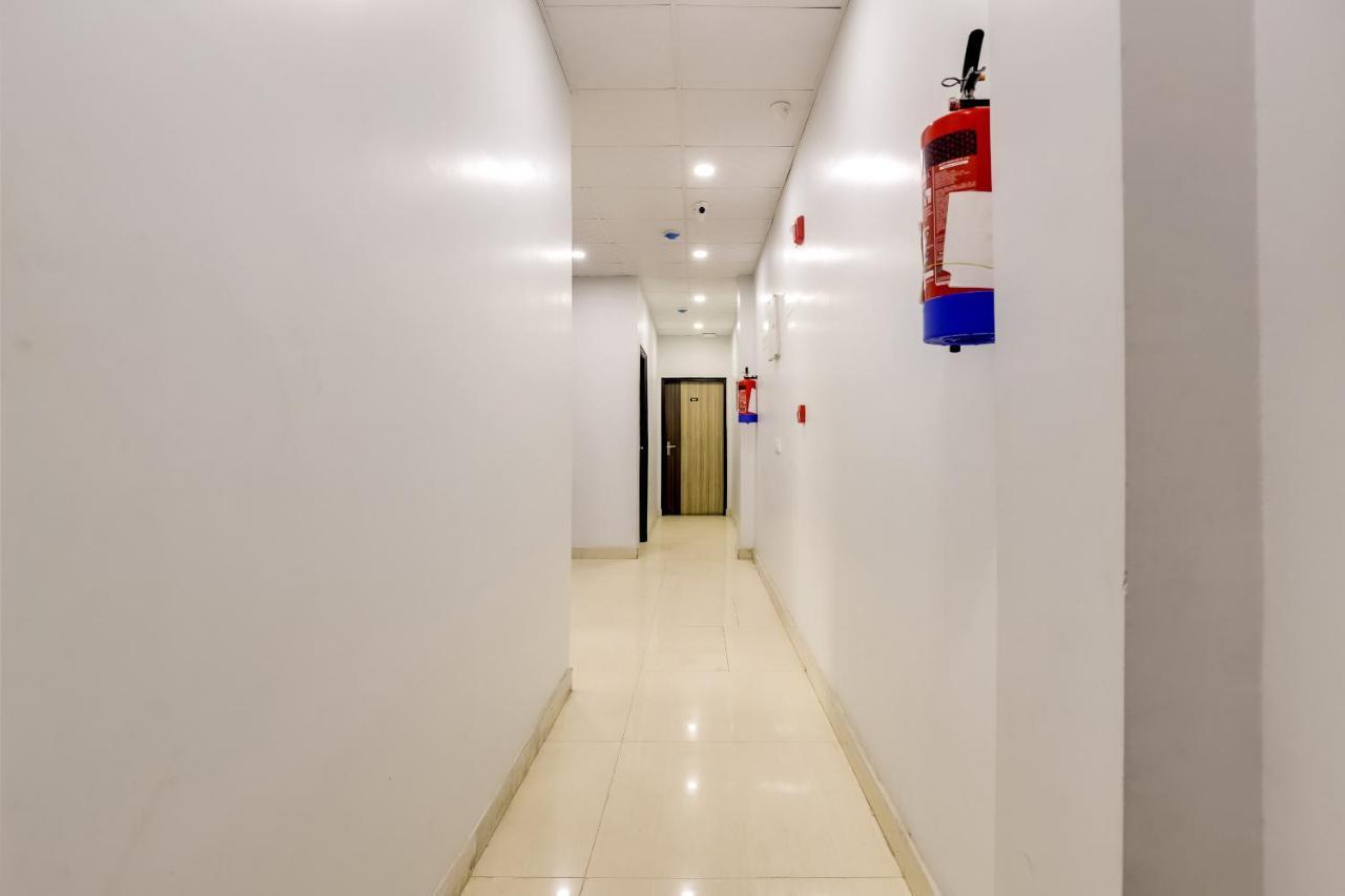 Collection O 71756 Hotel Silver Arrow Near Pacific Mall Tagore Garden Дели Экстерьер фото